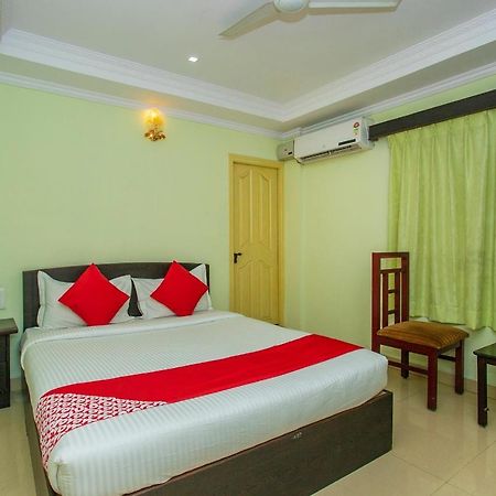 Oyo 25121 Bns Lodge Bengaluru Kültér fotó