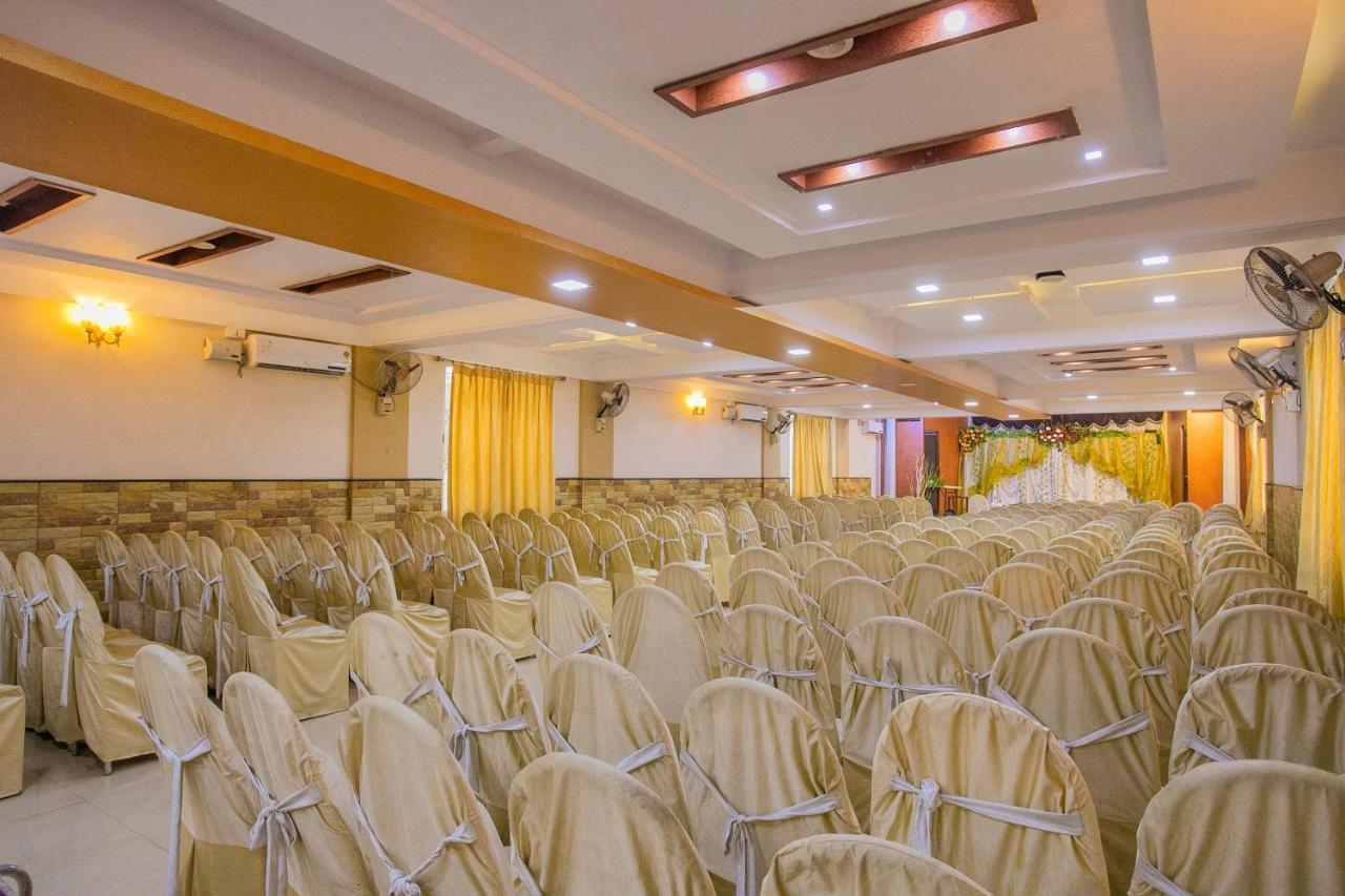 Oyo 25121 Bns Lodge Bengaluru Kültér fotó