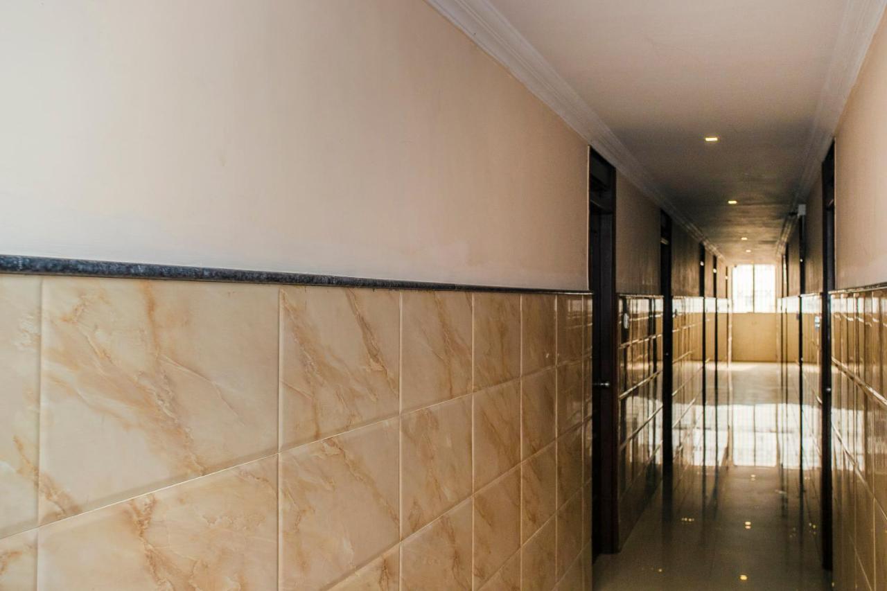 Oyo 25121 Bns Lodge Bengaluru Kültér fotó