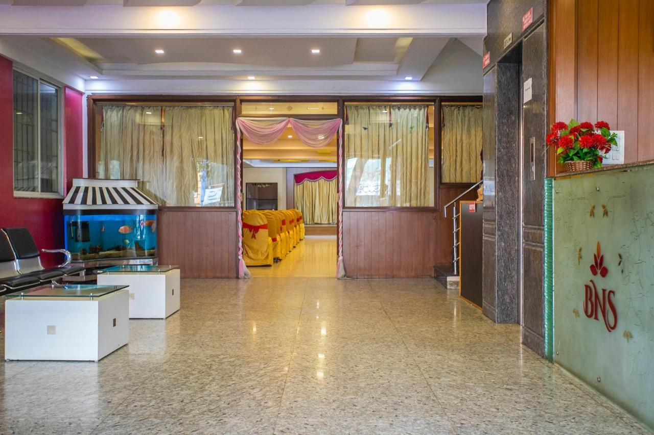 Oyo 25121 Bns Lodge Bengaluru Kültér fotó